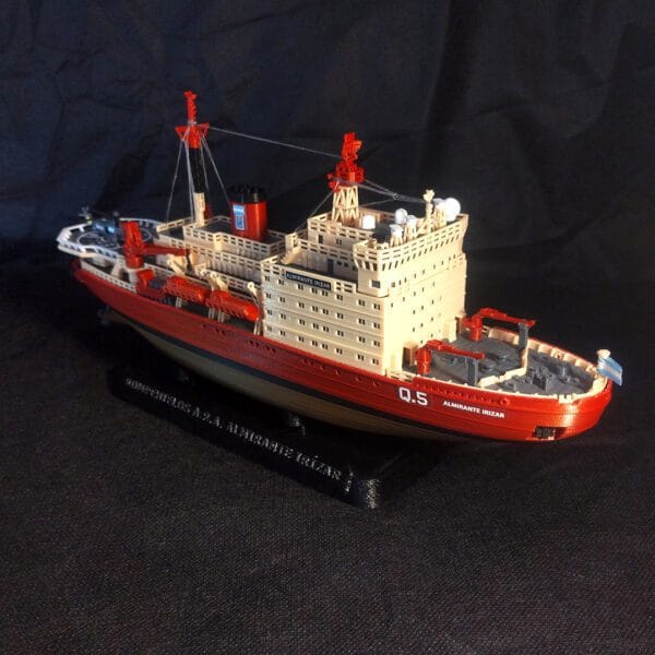 Réplica Almirante Irizar